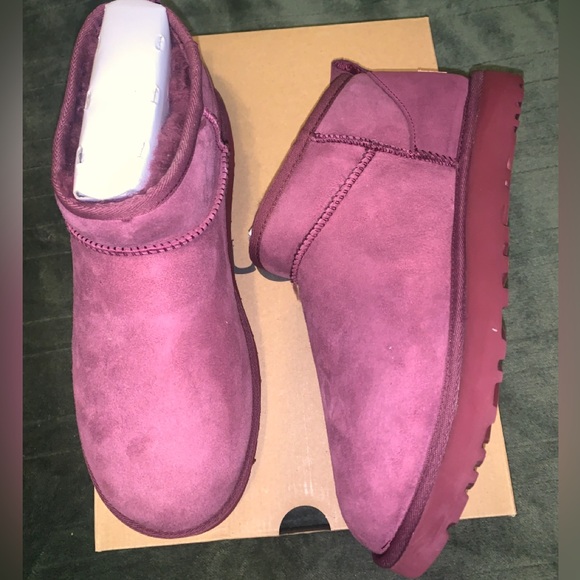 UGG CLASSIC ULTRA MINI BOOTS - Picture 2 of 5